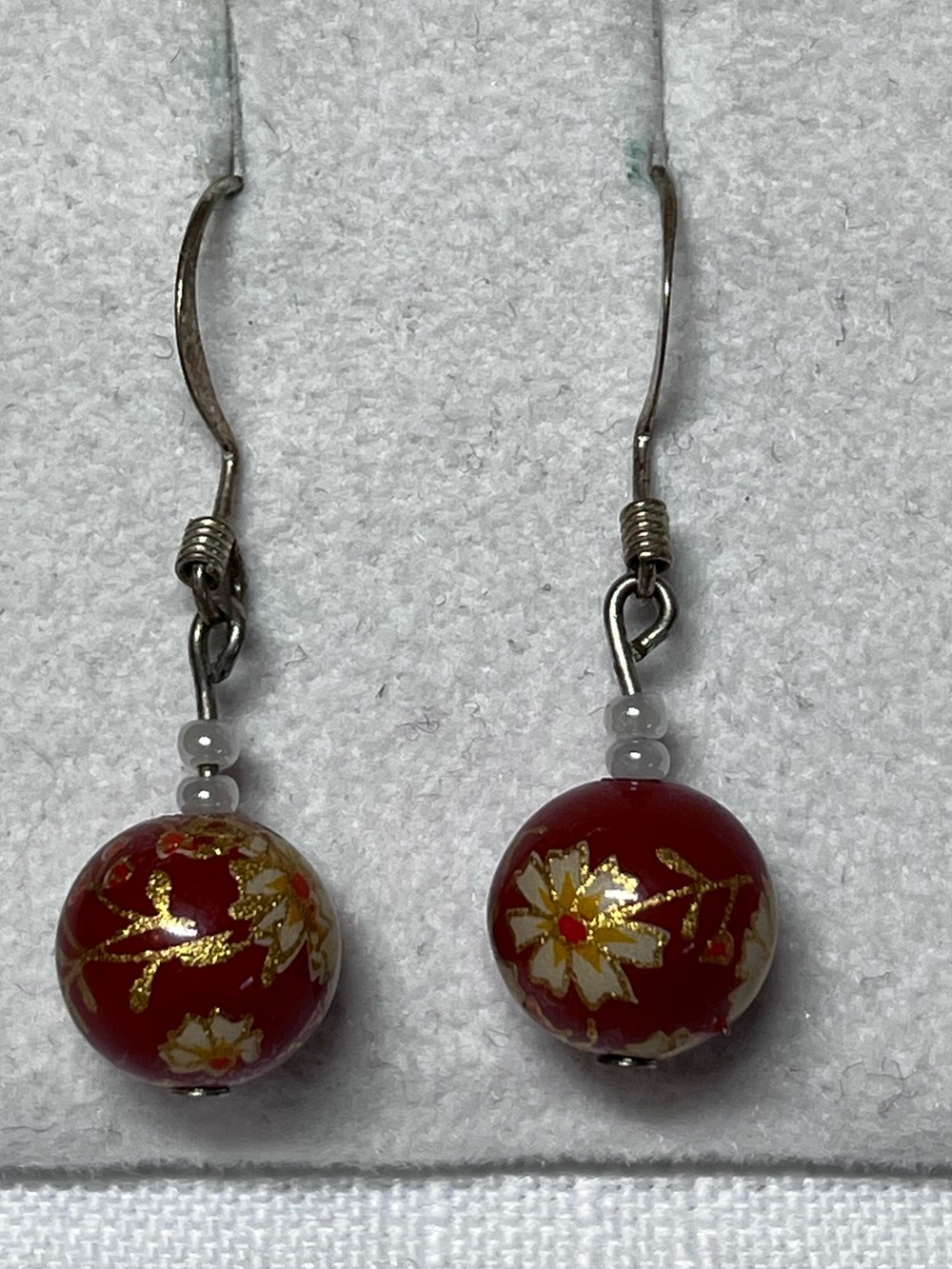 Vintage Red Floral Bead Drop Earrings 
Simple. Fun.